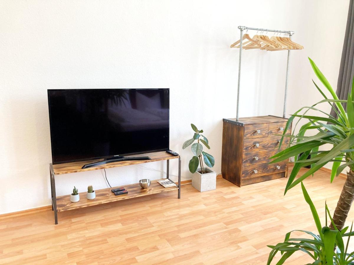 2 Ferienwohnung In Zentraler Lage Inkl Wlan&netflix Apartment