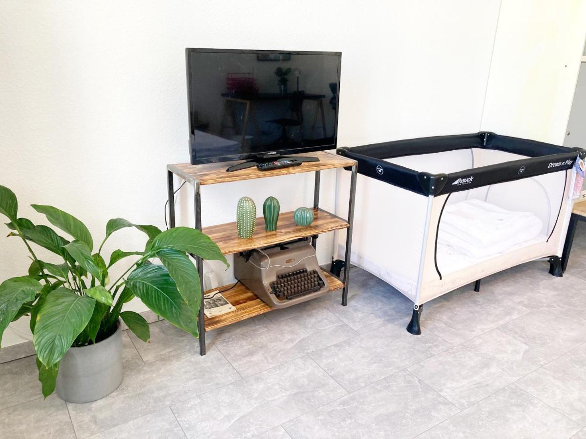 2 Ferienwohnung In Zentraler Lage Inkl Wlan&netflix Apartment *